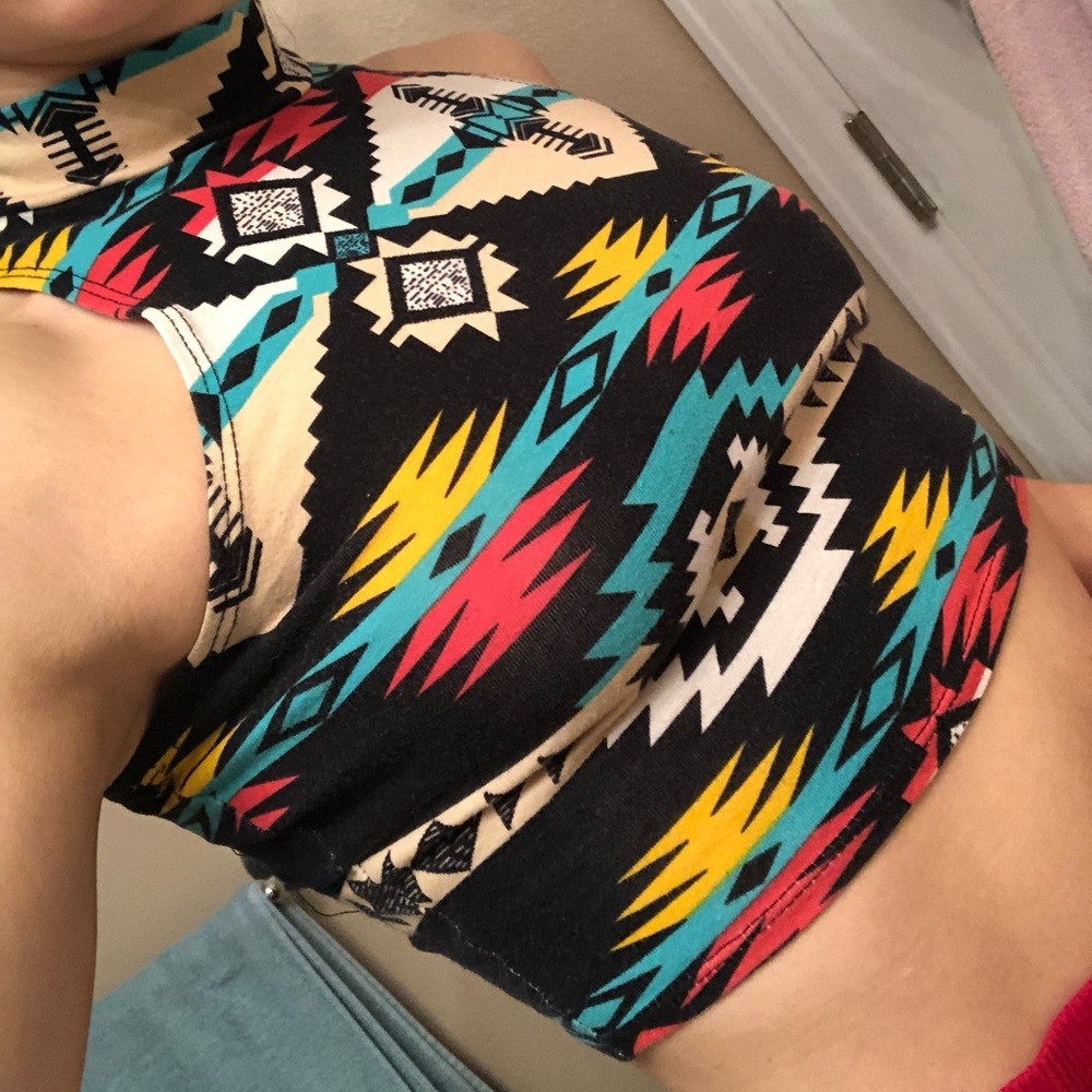 Crop Top - Picture 4 of 6